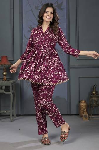 Light maroon printed riyon co-ord set with two pocket