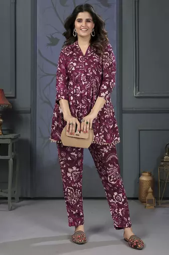 Light maroon printed riyon co-ord set with two pocket