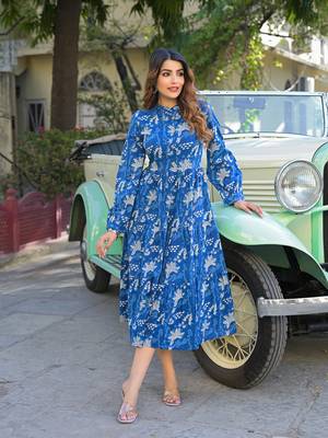 Divena blue floral print cotton fabric flared dress 3