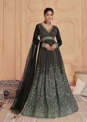 Georgette Traditional Embroidery Anarkali Kurta Pant Salwar Suit Set 1