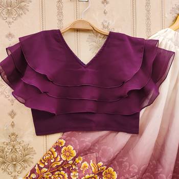 Floral print lehenga set with ruffle blouse 2