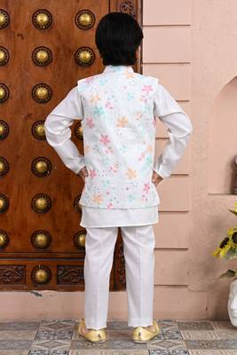 White floral cotton blend floral sequined shrug with kurta pajama set 2