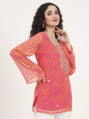 Divena pink leheriya gotta patti work geogratte round neck top 3