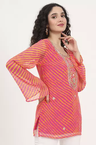 Divena pink leheriya gotta patti work geogratte round neck top