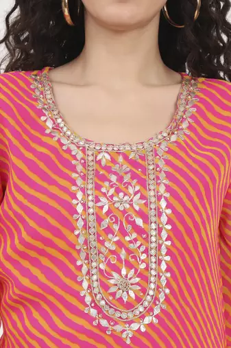 Divena pink leheriya gotta patti work geogratte round neck top