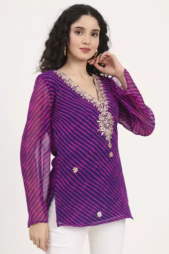 Divena purple leheriya gotta patti work geogratte v neck top