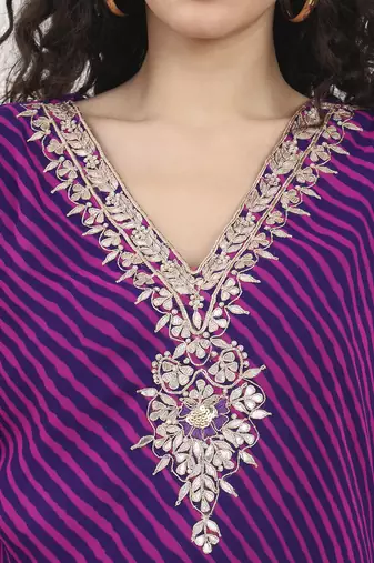 Divena purple leheriya gotta patti work geogratte v neck top