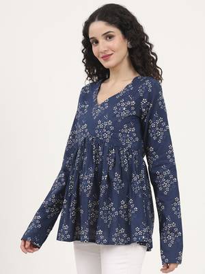 Divena blue floral printed v neck cotton top 4