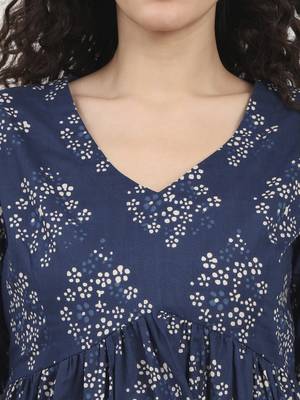 Divena blue floral printed v neck cotton top 5