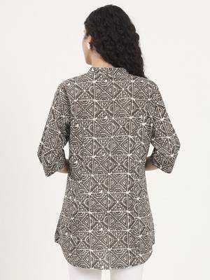 Divena dark grey geomatric printed cotton top 2
