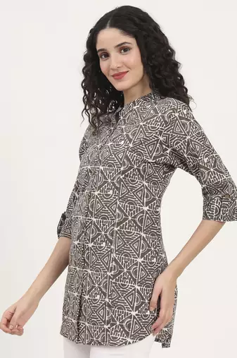 Divena dark grey geomatric printed cotton top