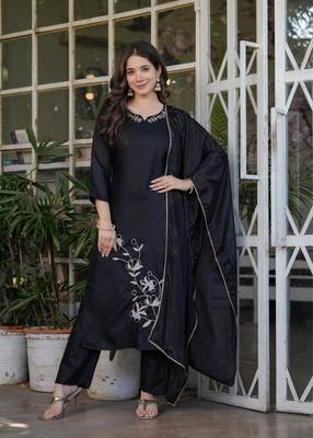 Beautiful Thread Work Viscose Rayon Straight Kurta Pant and Dupatta Set 4