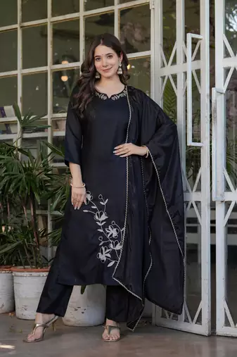 Beautiful Thread Work Viscose Rayon Straight Kurta Pant and Dupatta Set
