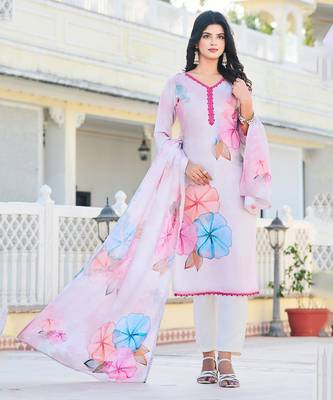 Women's Floral Printed Cotton Fabric Straight Kurta Pant Set. 1
