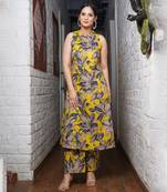 Floral Printed Knee Length Rayon Kurta With Pant