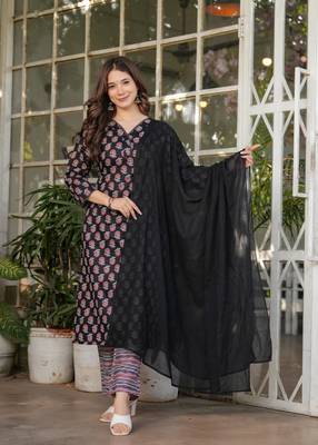Women's Printed Pure Cotton Straight Kurta Pant and Dupatta Set 1
