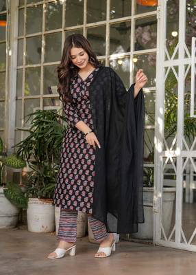 Women's Printed Pure Cotton Straight Kurta Pant and Dupatta Set 3