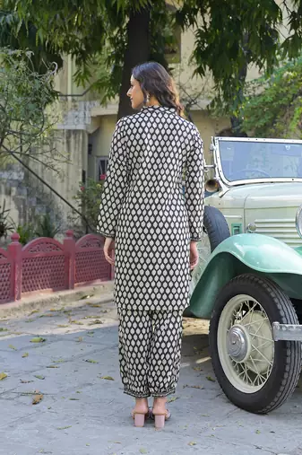 Divena black ethnic printed cotton fabric shirt kurta with trouser