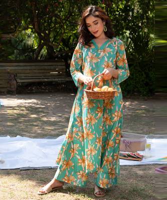 Floral Printed Kurta And pant Set 1