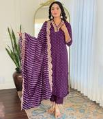 Women Bandhani Vichitra Silk Straight Kurta Pant Dupatta Set