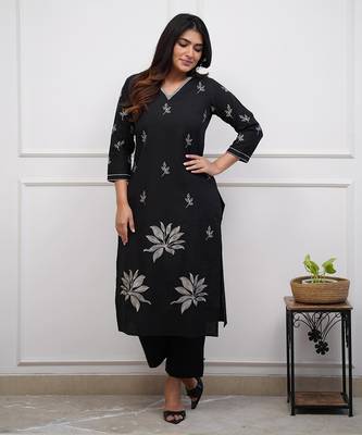 Black embroidered viscosee kurta set  1