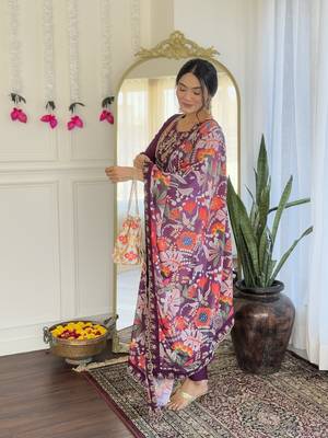 Women's Viscose Chanderi Straight Kurta Pant and Dupatta Set 3