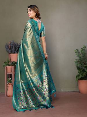 Rama tissue silk leriya design art kanjeevaram silk saree 3