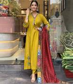 Gorgeous mustard chanderi silk embroidered kurta pant dupatta set