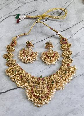 Traditional lakshmi temple necklace set – gold-plated bridal jewelry with pearls & kemp stones 2
