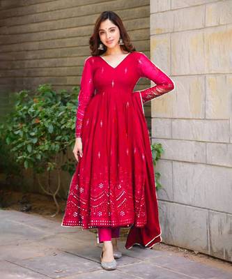 WHISPERING BREEZE GEORGETTE EMBROIDERED SUIT SET  1