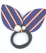 Viaana print ears rubber band with attached pearls dark blue color