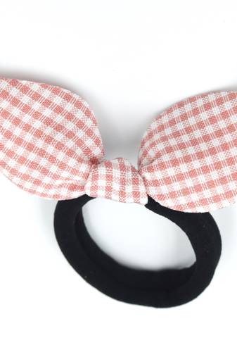 Viaana checks print ears rubber band with attached pearls peach color