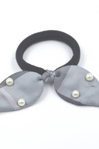 Viaana checks print ears rubber band with attached pearls greyish blue color
