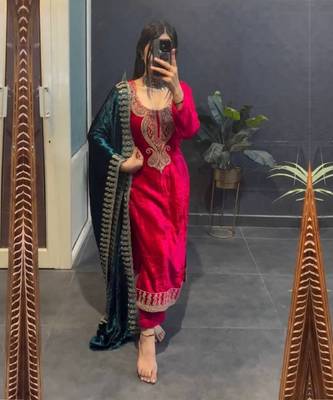 PINK 9000 VELVET PARTY WAER EMBROIDERY SUIT SET  1
