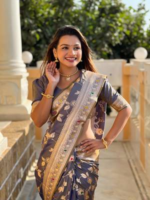 grey solid banarasi art silk woven saree with matching blouse 3