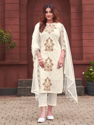 White cotton embroidered kurta with pant and dupatta 1