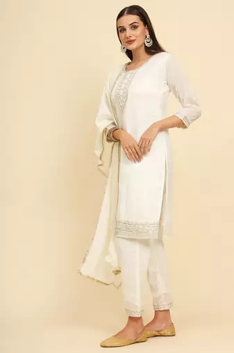 Off white silk blend embroidered kurta with pant and dupatta