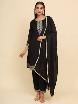 Black silk blend embroidered kurta with pant and dupatta 1