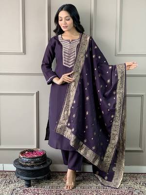 Purple chanderi embroidered kurta with pant and dupatta 4