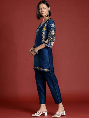 Elegant Blue Cotton Blend Embroidered Kurta & Pant Co-ord Set 4