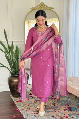 Onion pink chanderi embroidered kurta with pant and dupatta