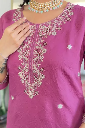 Onion pink chanderi embroidered kurta with pant and dupatta