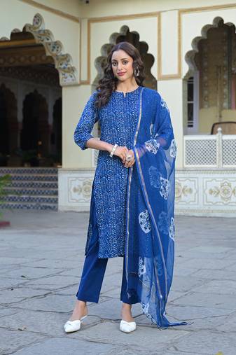 Divena blue floral printed straight kurta pant set