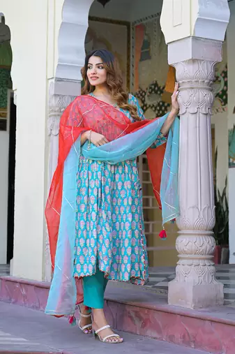 Divena turquoise blue floral muslin printed kurta pand with dupatta
