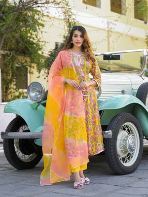 Divena yellow floral printed muslin kurta pant with dupatta 1