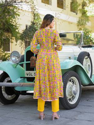 Divena yellow floral printed muslin kurta pant with dupatta 2