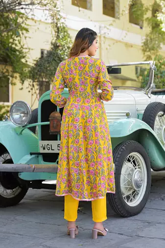 Divena yellow floral printed muslin kurta pant with dupatta