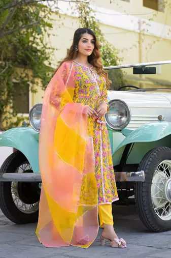 Divena yellow floral printed muslin kurta pant with dupatta