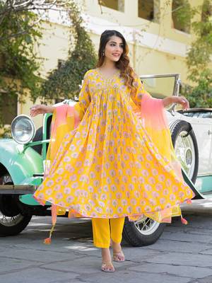 Divena yellow floral print muslin fabric a-line kurta pant with dupatta 4