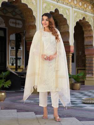 Divena cream solid chanderi silk kurta pant with dupatta 4